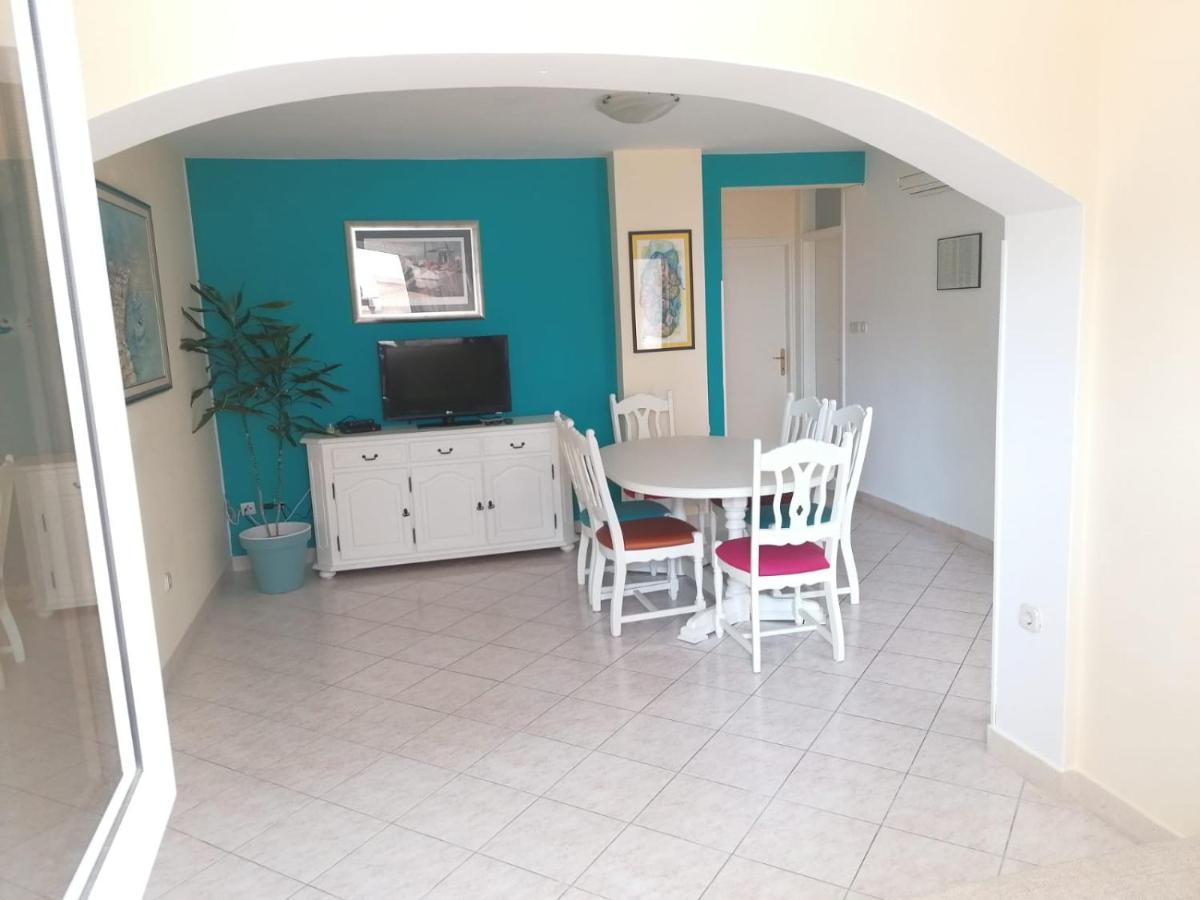 Apartmani Petricevic Supetar Zewnętrze zdjęcie