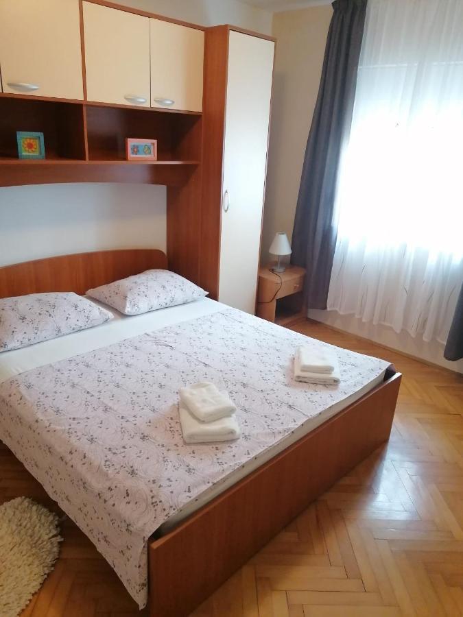 Apartmani Petricevic Supetar Zewnętrze zdjęcie