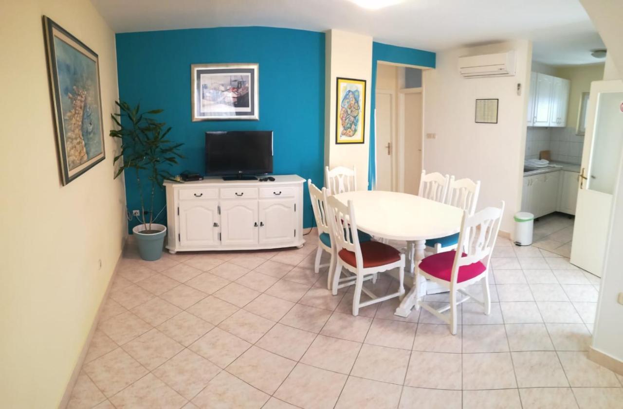 Apartmani Petricevic Supetar Zewnętrze zdjęcie