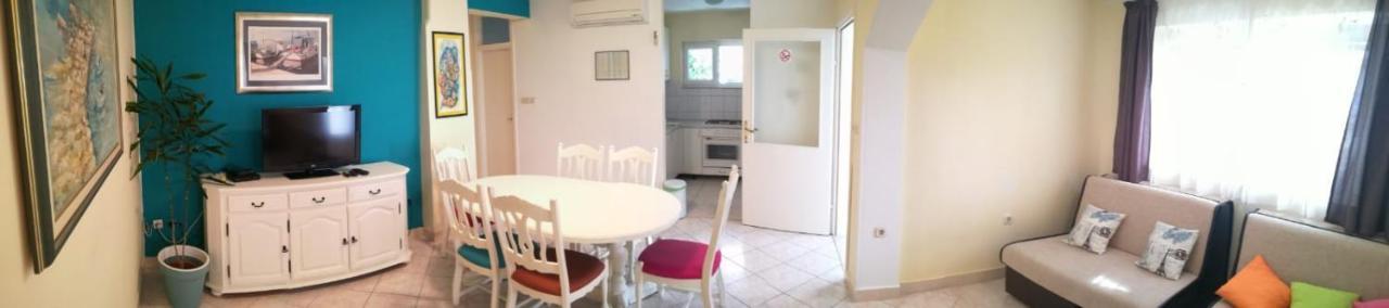 Apartmani Petricevic Supetar Zewnętrze zdjęcie