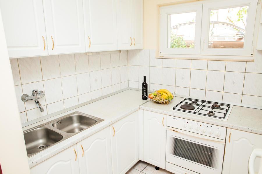 Apartmani Petricevic Supetar Zewnętrze zdjęcie