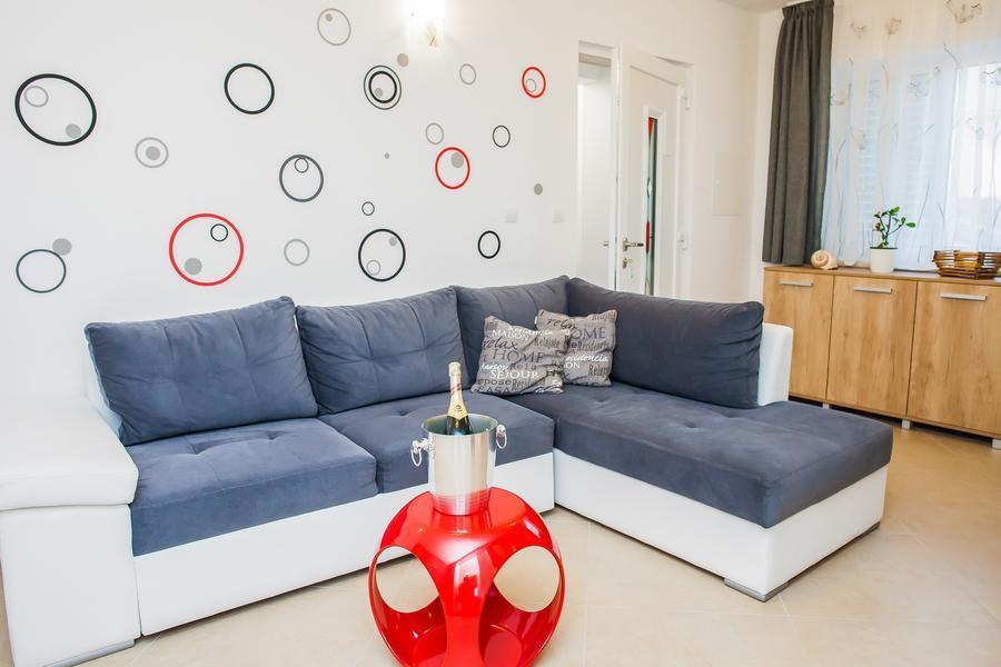 Apartmani Petricevic Supetar Zewnętrze zdjęcie