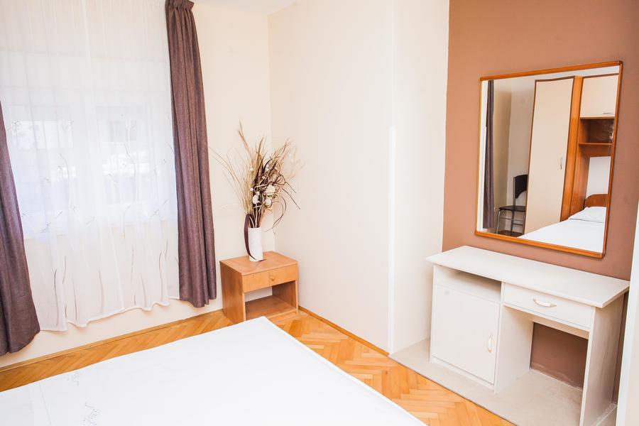 Apartmani Petricevic Supetar Zewnętrze zdjęcie