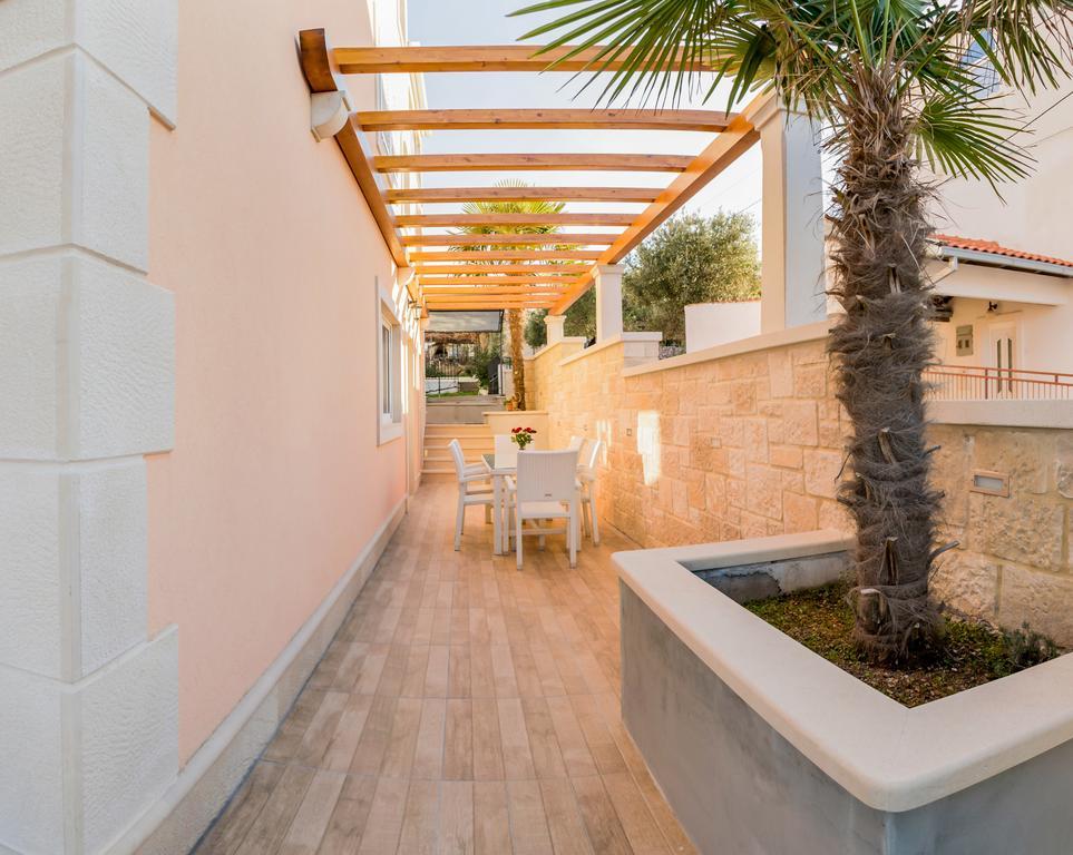 Apartmani Petricevic Supetar Zewnętrze zdjęcie