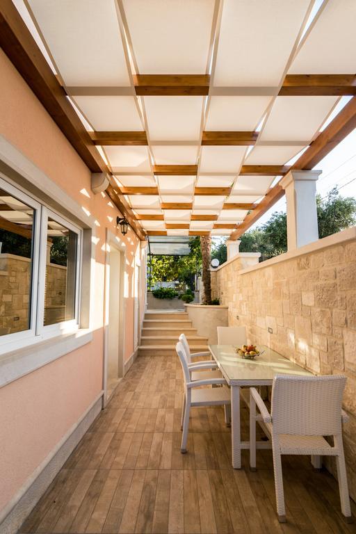 Apartmani Petricevic Supetar Zewnętrze zdjęcie