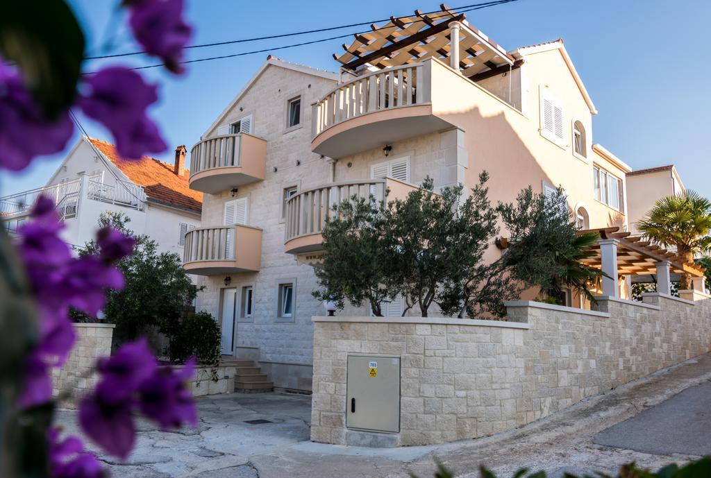 Apartmani Petricevic Supetar Zewnętrze zdjęcie