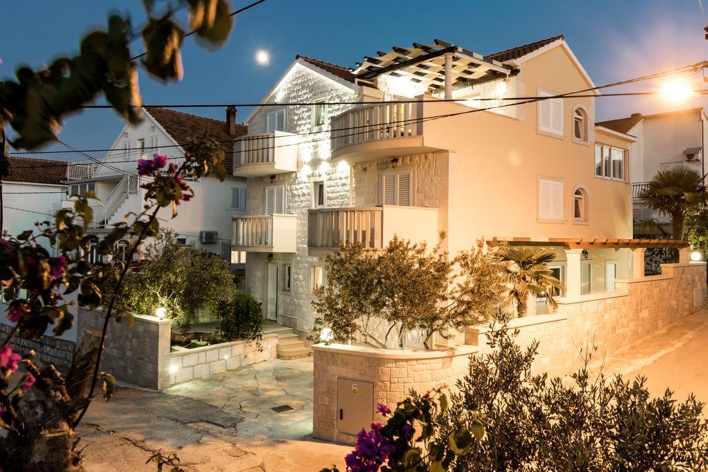 Apartmani Petricevic Supetar Zewnętrze zdjęcie